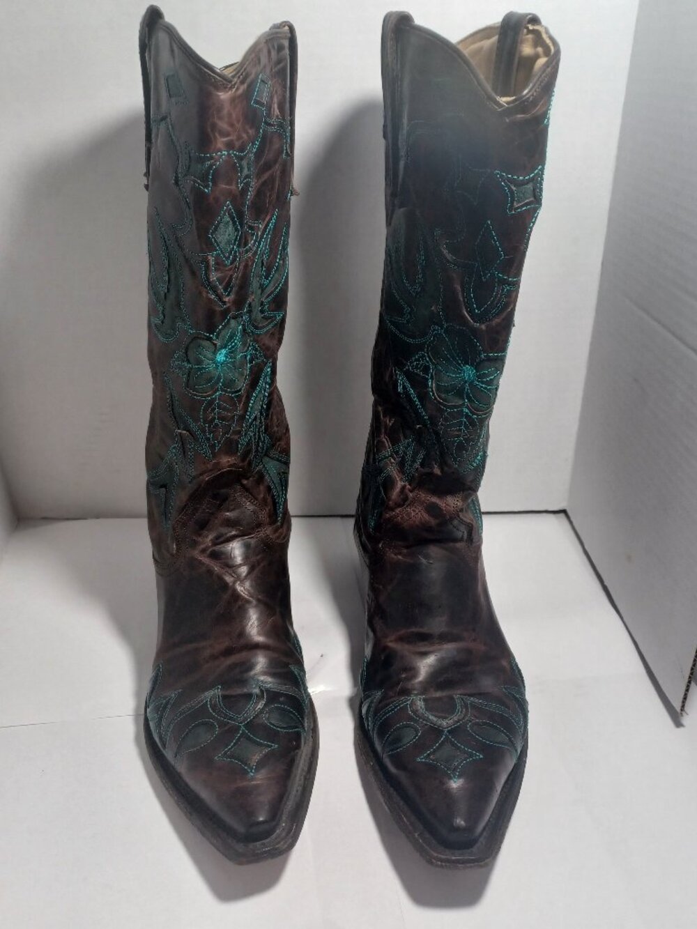 STETSON WOMEN'S DISTRESSED EMBROIDERED LEATHER COWGIRL BOOTS SIZE 9